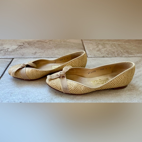 Salvatore Ferragamo ballet flats. Size 6. - Picture 3 of 11